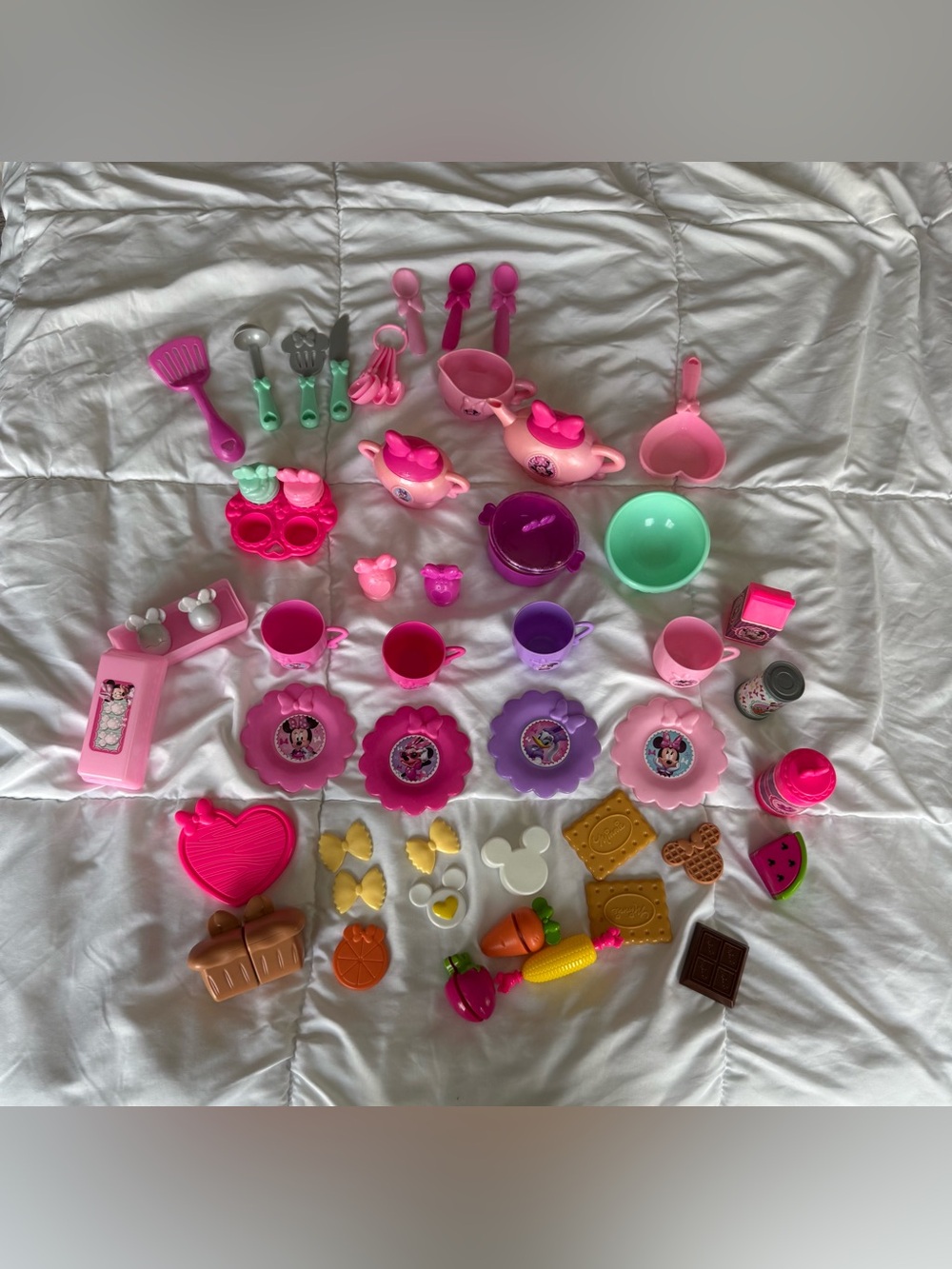 Minnie Mouse Pink & Purple Kids Tea Set Playset
